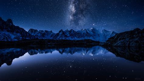 4K Night Wallpapers .
